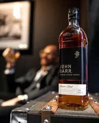 John Barr 1L Black 8 anos - Whyte & Mackay